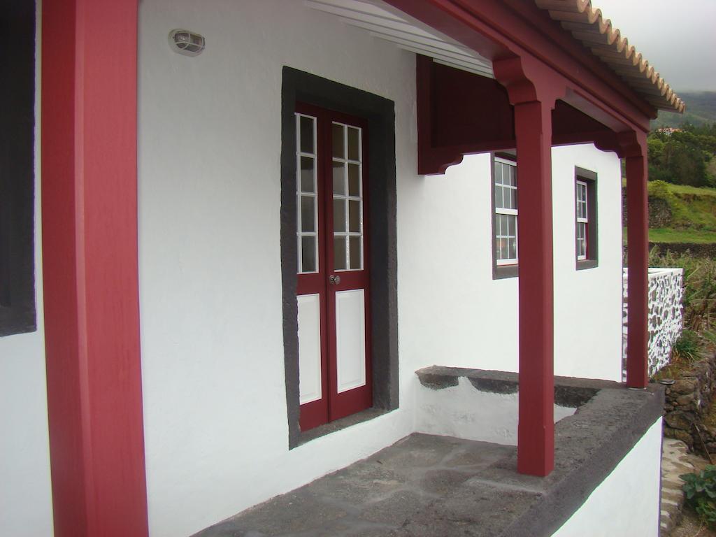 Casa Das Pedras Altas Lajes do Pico Luaran gambar